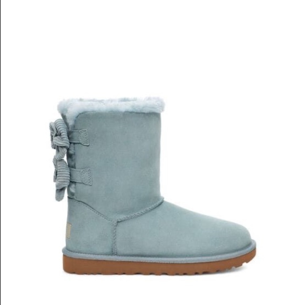 Ugg - Picture 2 of 3